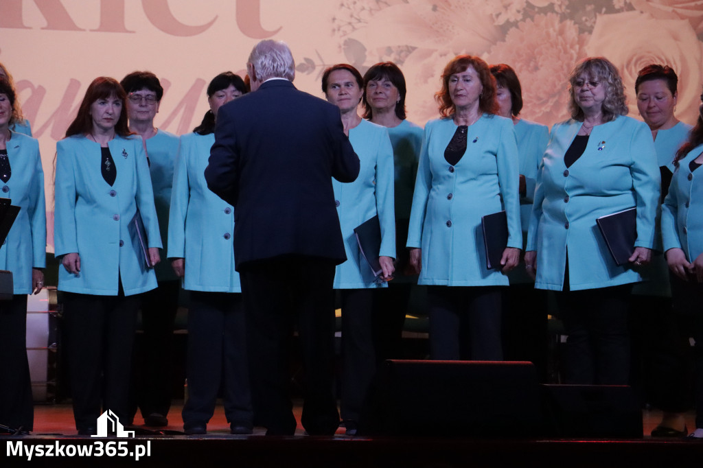 Fotorelacja: Koncert MUZYCZNY BUKIET DLA MAMY w Koziegłowach