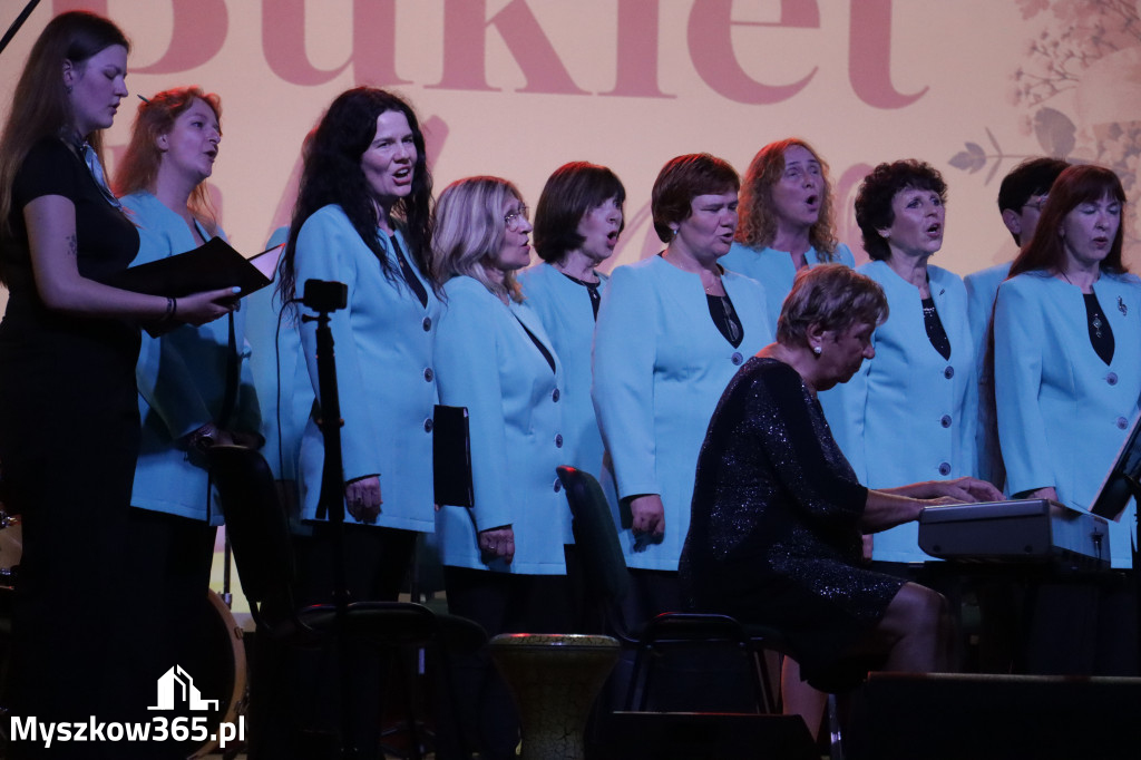 Fotorelacja: Koncert MUZYCZNY BUKIET DLA MAMY w Koziegłowach