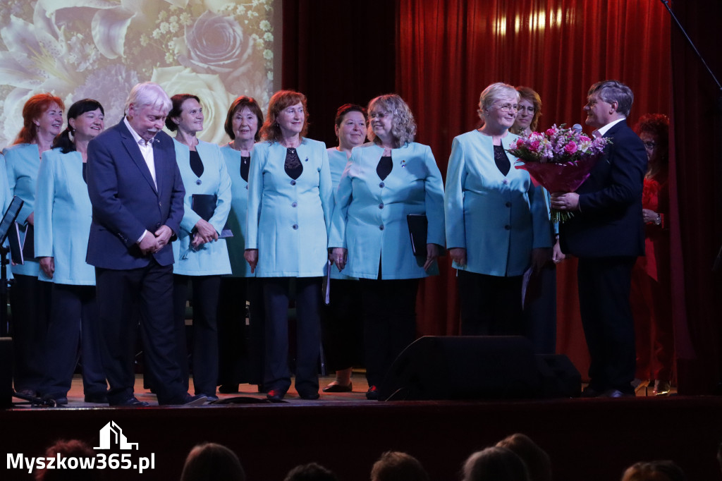 Fotorelacja: Koncert MUZYCZNY BUKIET DLA MAMY w Koziegłowach