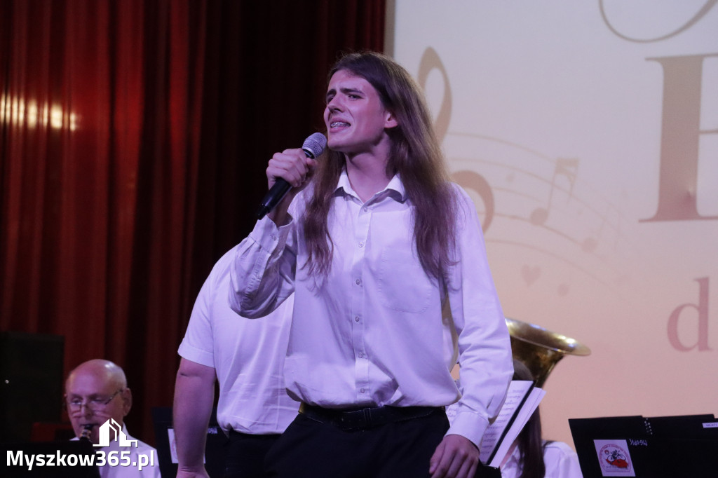 Fotorelacja: Koncert MUZYCZNY BUKIET DLA MAMY w Koziegłowach