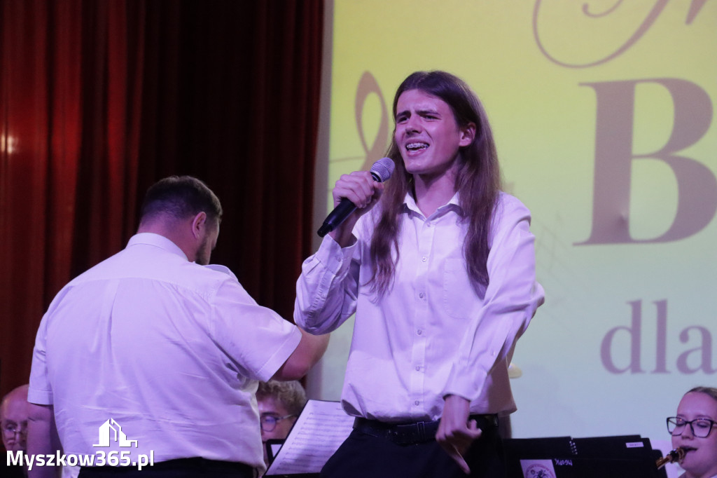 Fotorelacja: Koncert MUZYCZNY BUKIET DLA MAMY w Koziegłowach
