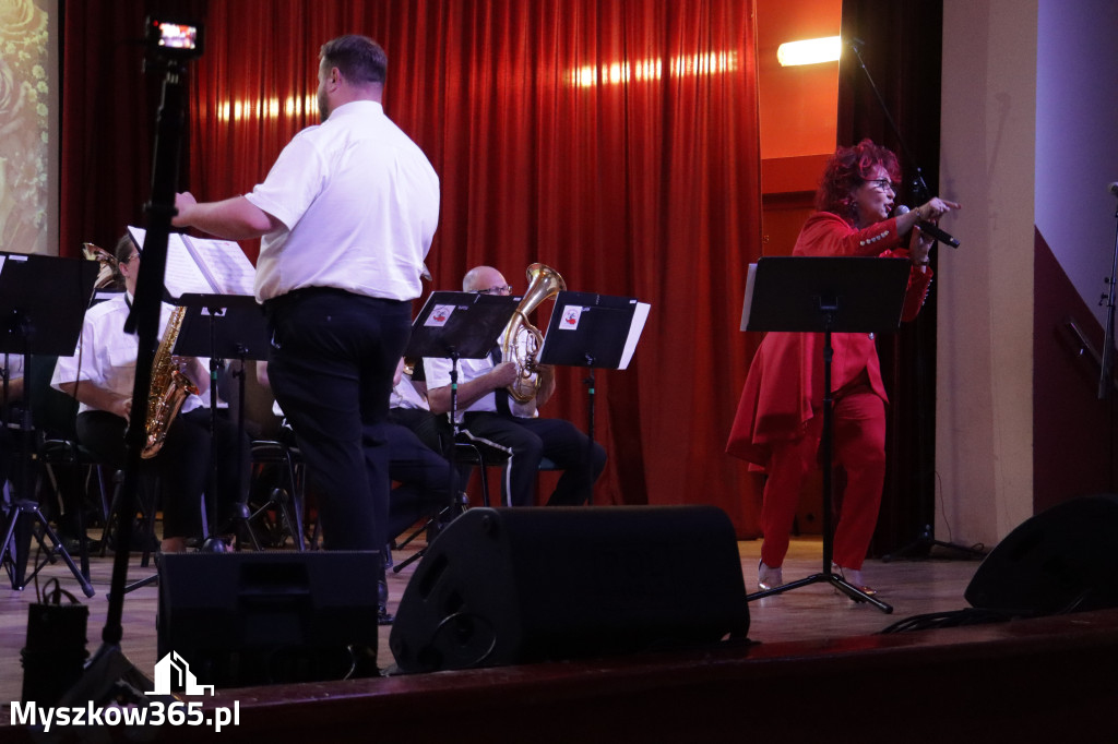 Fotorelacja: Koncert MUZYCZNY BUKIET DLA MAMY w Koziegłowach