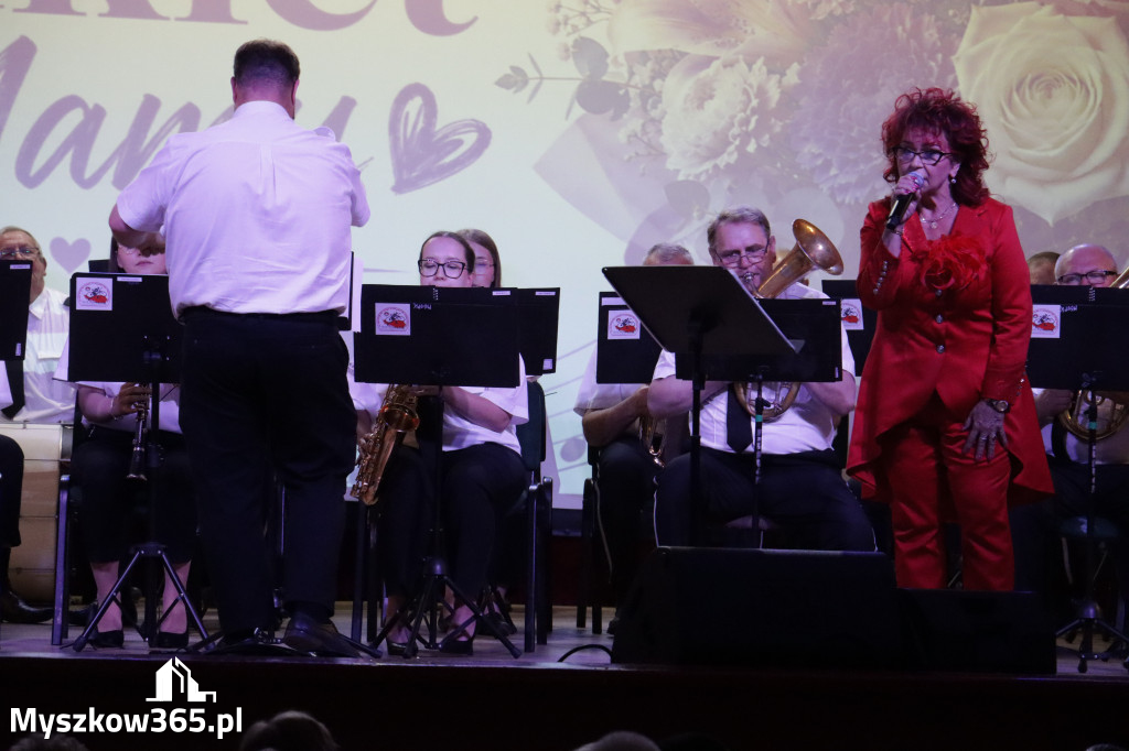 Fotorelacja: Koncert MUZYCZNY BUKIET DLA MAMY w Koziegłowach