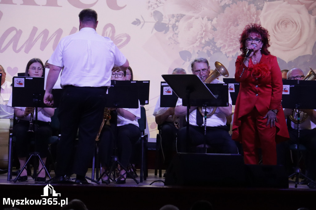 Fotorelacja: Koncert MUZYCZNY BUKIET DLA MAMY w Koziegłowach