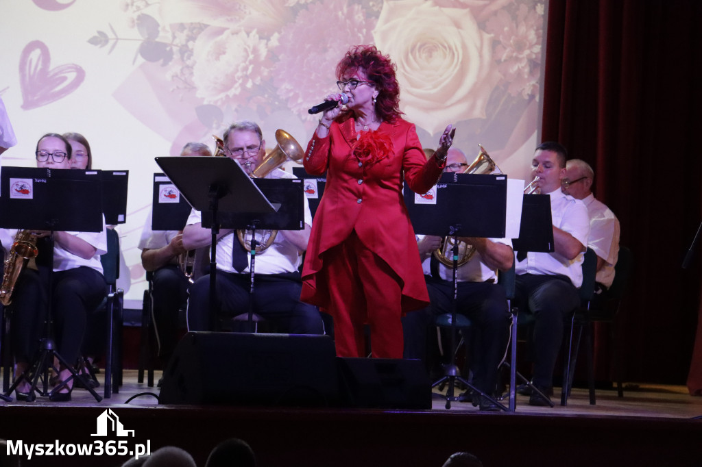 Fotorelacja: Koncert MUZYCZNY BUKIET DLA MAMY w Koziegłowach