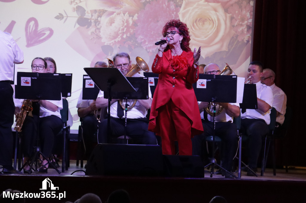 Fotorelacja: Koncert MUZYCZNY BUKIET DLA MAMY w Koziegłowach