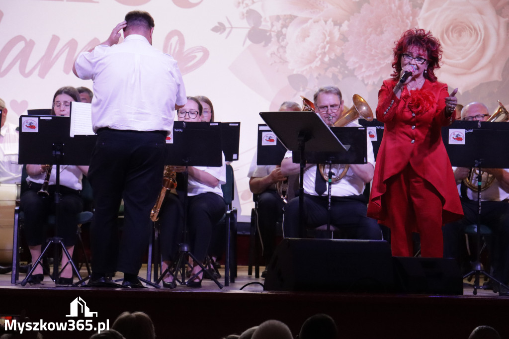 Fotorelacja: Koncert MUZYCZNY BUKIET DLA MAMY w Koziegłowach