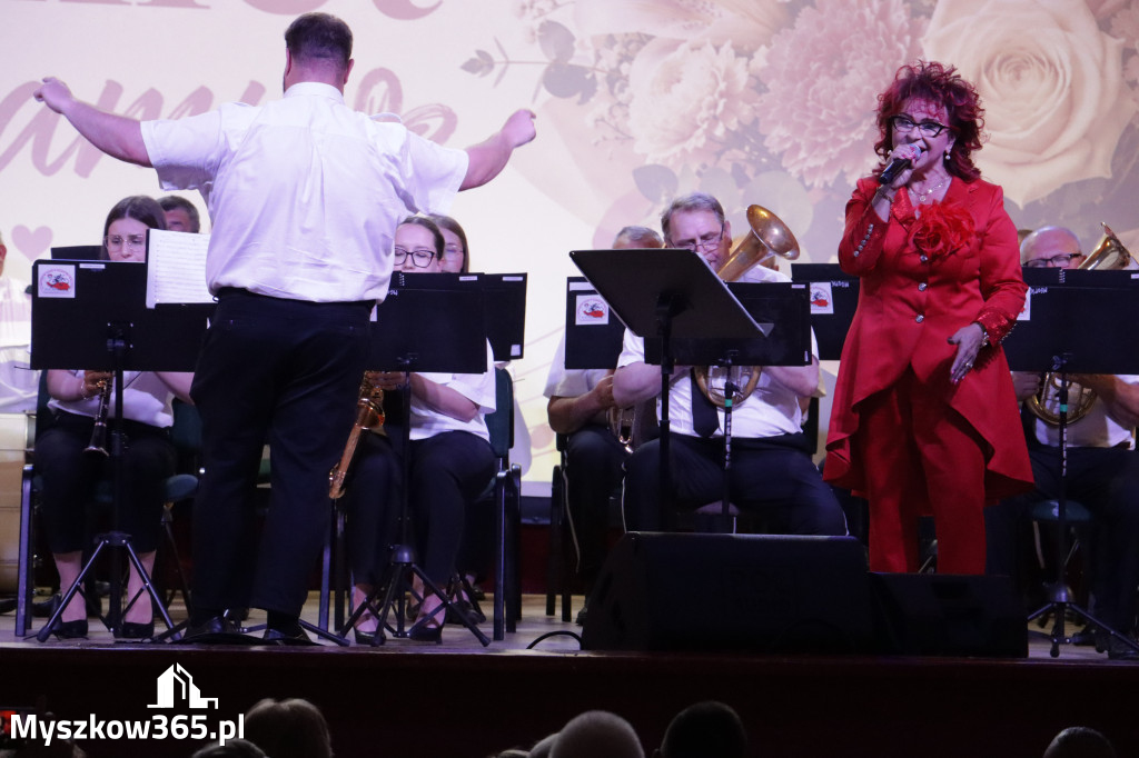 Fotorelacja: Koncert MUZYCZNY BUKIET DLA MAMY w Koziegłowach