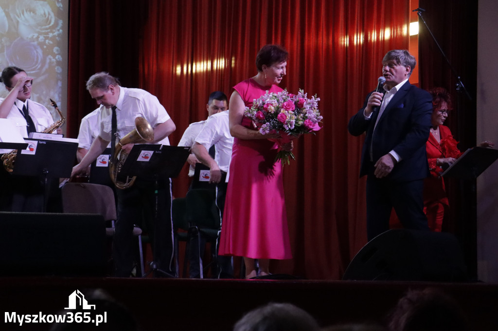 Fotorelacja: Koncert MUZYCZNY BUKIET DLA MAMY w Koziegłowach