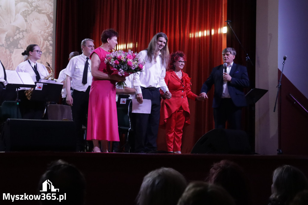 Fotorelacja: Koncert MUZYCZNY BUKIET DLA MAMY w Koziegłowach