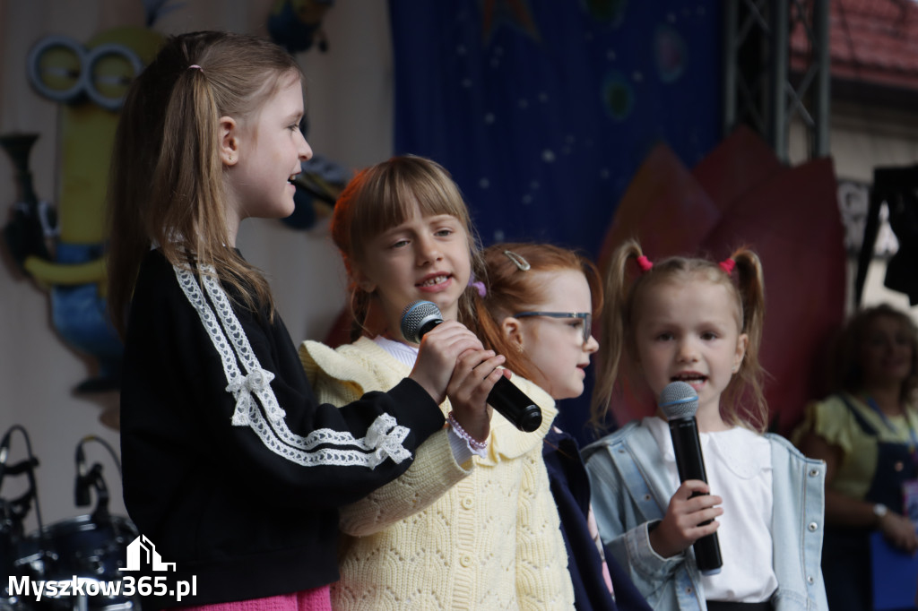 Fotorelacja: Gminny Dzień Dziecka w Poraju