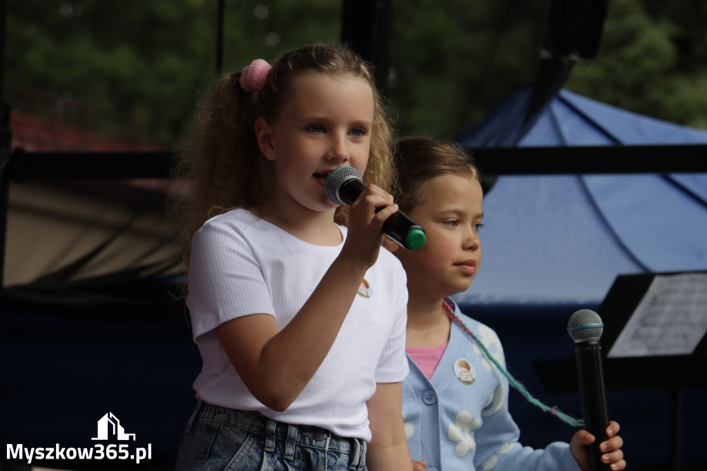 Fotorelacja: Gminny Dzień Dziecka w Poraju