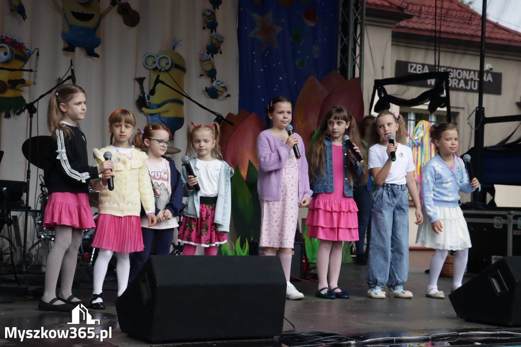 Fotorelacja: Gminny Dzień Dziecka w Poraju