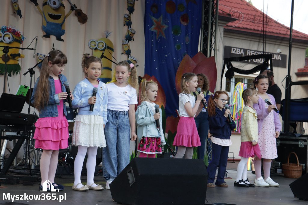 Fotorelacja: Gminny Dzień Dziecka w Poraju