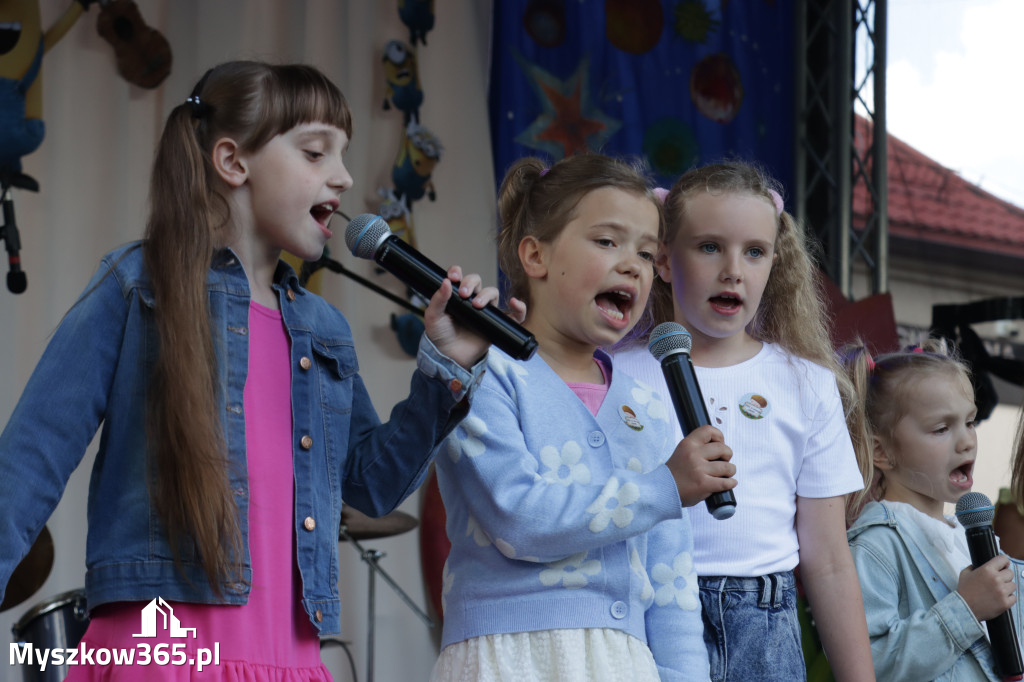 Fotorelacja: Gminny Dzień Dziecka w Poraju