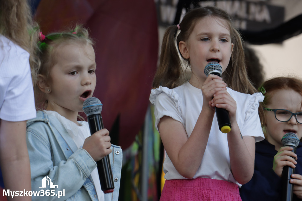 Fotorelacja: Gminny Dzień Dziecka w Poraju