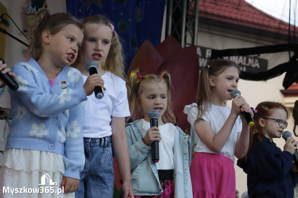 Fotorelacja: Gminny Dzień Dziecka w Poraju