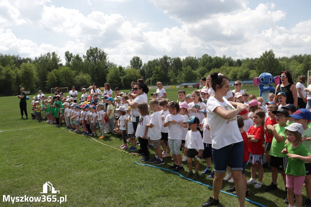 Fotorelacja II: Gminna Spartakiada Przedszkolaków w Poraju