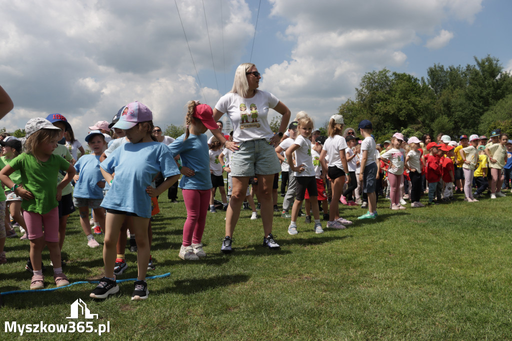 Fotorelacja II: Gminna Spartakiada Przedszkolaków w Poraju