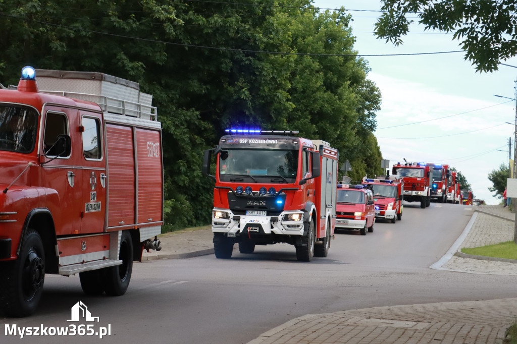 Fotorelacja: Uroczyste Walne Zgromadzenie z okazji zbliżającego się Jubileuszu OSP Rzeniszów