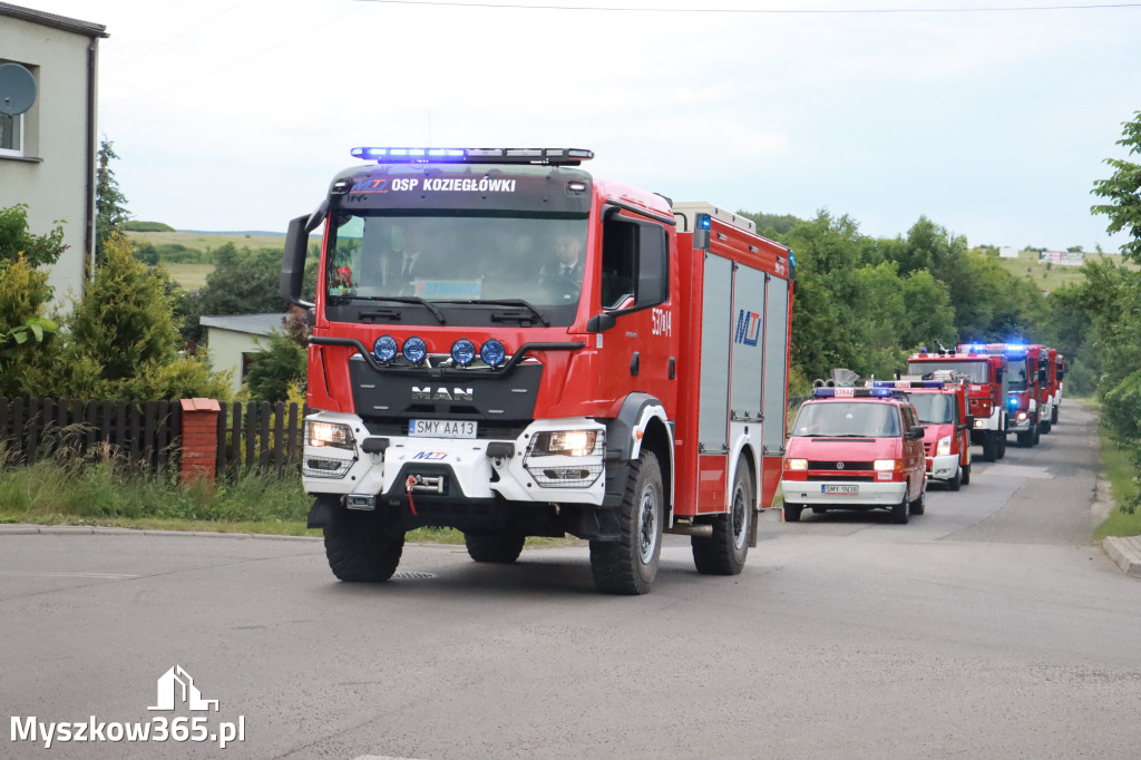 Fotorelacja: Uroczyste Walne Zgromadzenie z okazji zbliżającego się Jubileuszu OSP Rzeniszów
