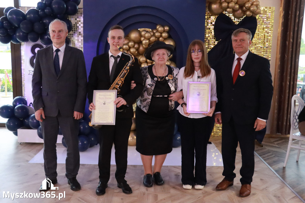 Fotorelacja II: Jubileusz 80-lecia Liceum Ogólnokształcącego w Koziegłowach