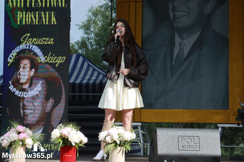 Fotorelacja I: Koncert finałowy XVIII festiwalu im. Janusza Gniatkowskiego w Poraju