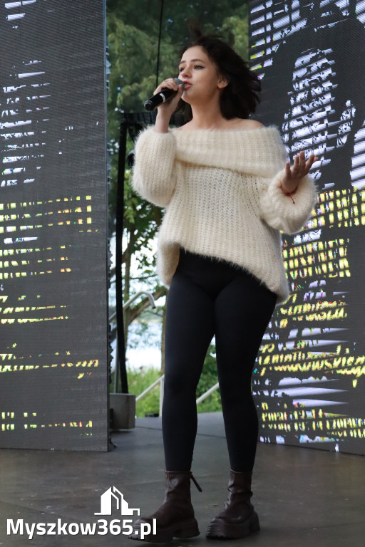 Fotorelacja I: Koncert finałowy XVIII festiwalu im. Janusza Gniatkowskiego w Poraju
