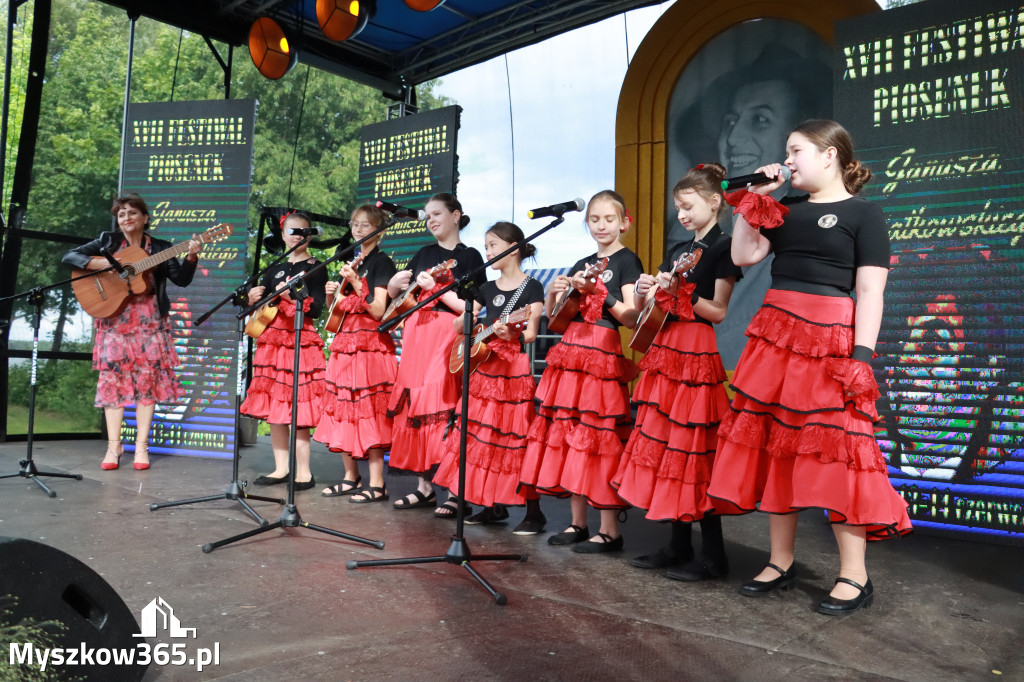 Fotorelacja I: Koncert finałowy XVIII festiwalu im. Janusza Gniatkowskiego w Poraju