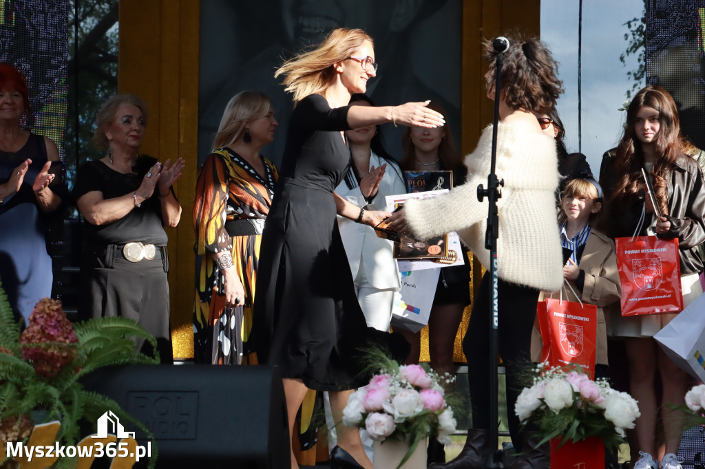 Fotorelacja II: Koncert finałowy XVIII festiwalu im. Janusza Gniatkowskiego w Poraju