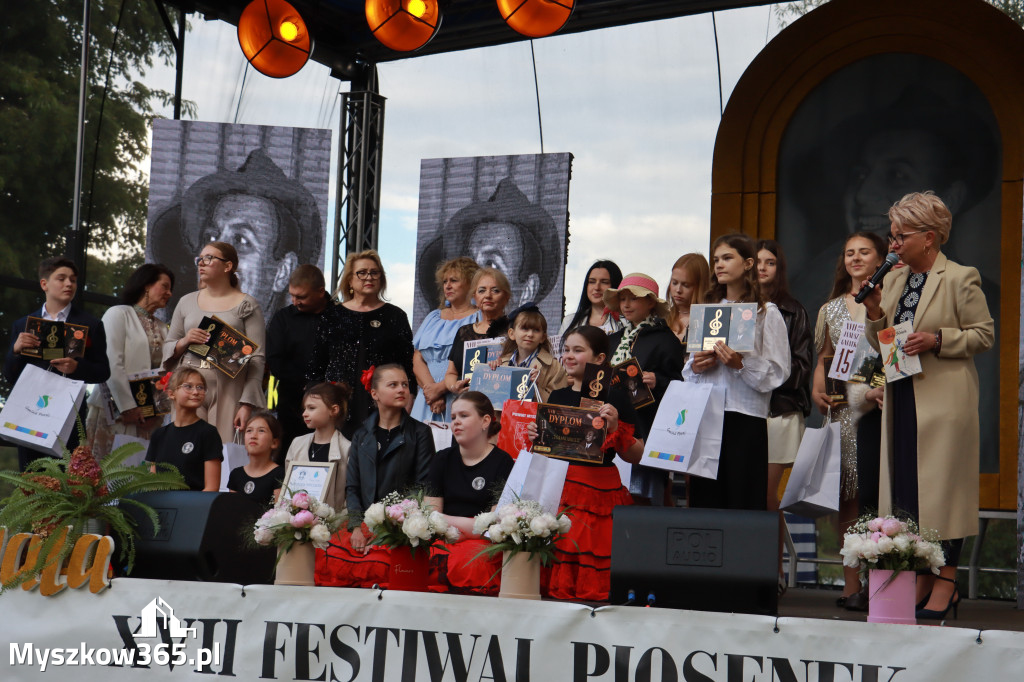 Fotorelacja II: Koncert finałowy XVIII festiwalu im. Janusza Gniatkowskiego w Poraju