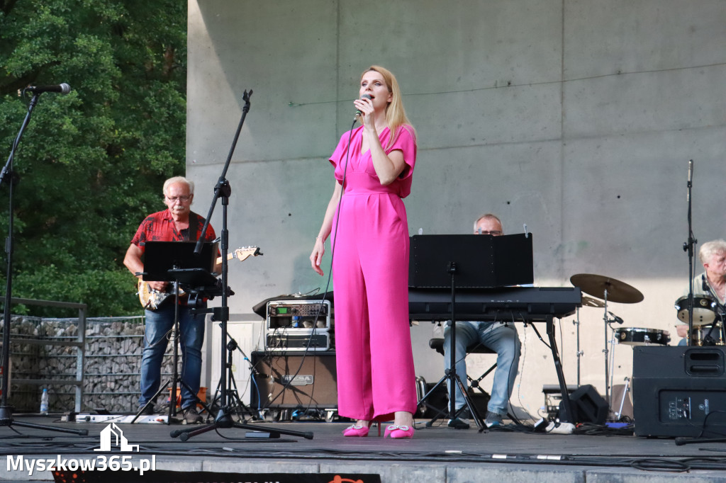 Fotorelacja: Muzyczne Wianki – Myszkowska Noc Świętojańska