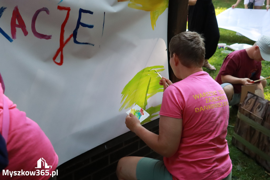 Fotorelacja: VII Mini Olimpiada Osób Niepełnosprawnych RUSZAJMY SIĘ w Koziegłowach