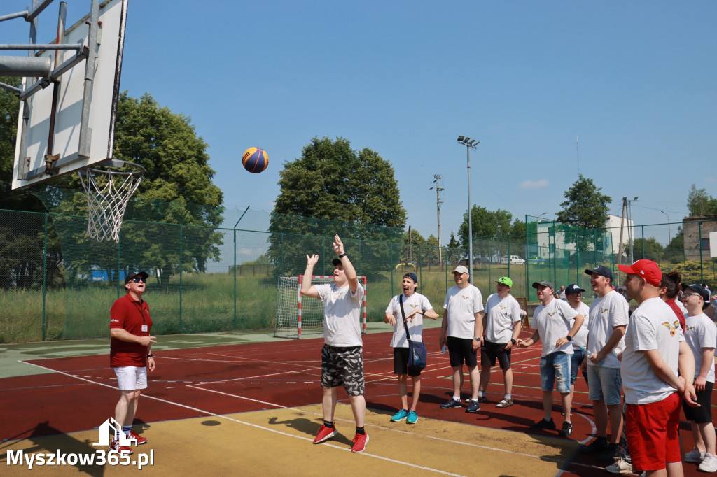 Fotorelacja: VII Mini Olimpiada Osób Niepełnosprawnych RUSZAJMY SIĘ w Koziegłowach