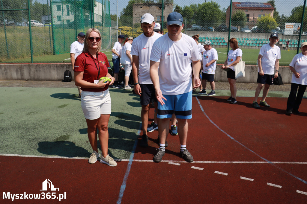 Fotorelacja: VII Mini Olimpiada Osób Niepełnosprawnych RUSZAJMY SIĘ w Koziegłowach