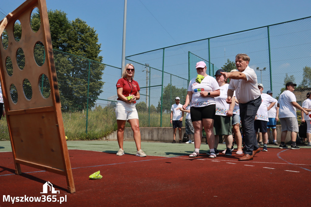 Fotorelacja: VII Mini Olimpiada Osób Niepełnosprawnych RUSZAJMY SIĘ w Koziegłowach
