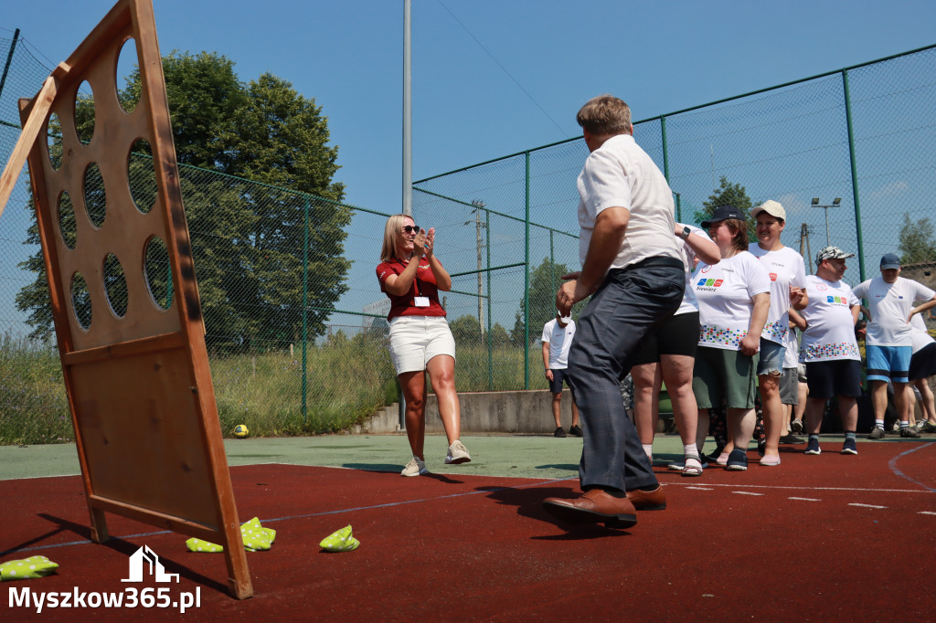 Fotorelacja: VII Mini Olimpiada Osób Niepełnosprawnych RUSZAJMY SIĘ w Koziegłowach