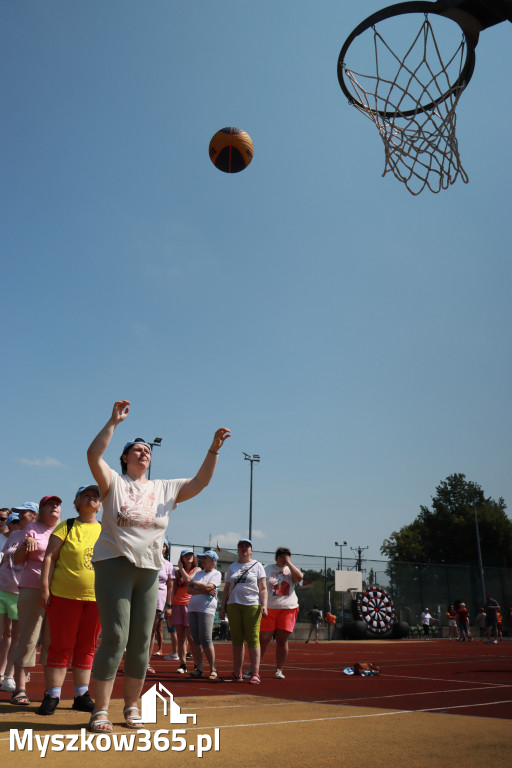 Fotorelacja: VII Mini Olimpiada Osób Niepełnosprawnych RUSZAJMY SIĘ w Koziegłowach