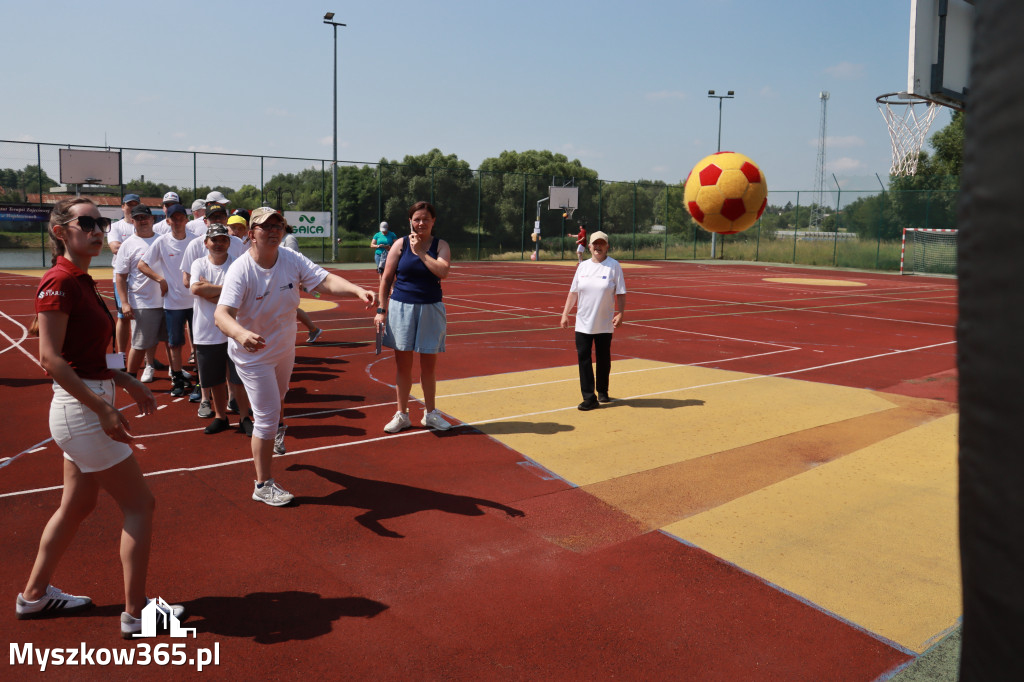 Fotorelacja: VII Mini Olimpiada Osób Niepełnosprawnych RUSZAJMY SIĘ w Koziegłowach