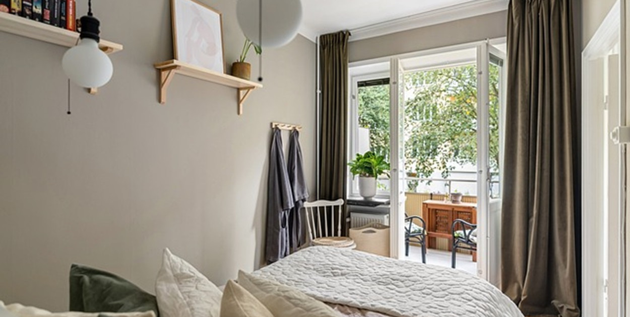 Nowoczesna sztukateria listwy ścienne i sufitowe z polistyrenu