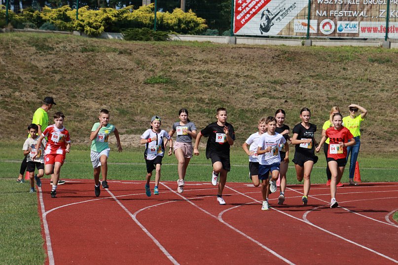 Fotorelacja I: Bieg z małego kopytka i Bieg z młodego galopu - Festiwal z Kopyta w Gniazdowie