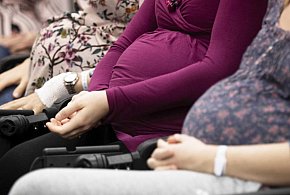 Otyłe kobiety mogą przytyć w czasie ciąży o mniej niż 5 - 29896