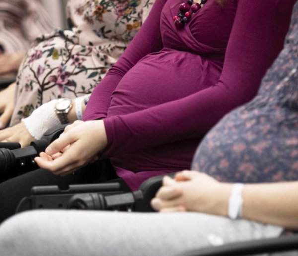 Otyłe kobiety mogą przytyć w czasie ciąży o mniej niż 5 - 29896