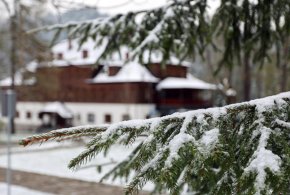 W Tatrach mróz, opady śniegu i pierwszy stopień zagrożenia lawinowego-29934