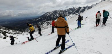 W majówkę będzie można jeździć na nartach na Kasprowym Wierchu-30247