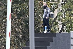 Warszawa: akt oskarżenia dla mężczyzny, który na pomniku smoleńskim groził, że się-31424
