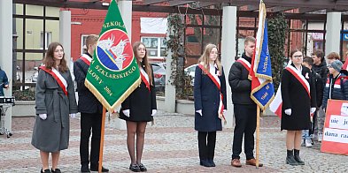 Fotorelacja: Uroczyste odśpiewanie Hymnu na Rynku w Koziegłowach-39908