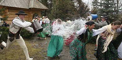 W Poniedziałek Wielkanocny katolicy nie mają obowiązku udziału we mszy św.-49233