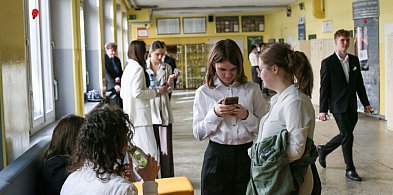 W środę na maturze obowiązkowy egzamin z j. obcego; angielski wybrało 97,8 proc. m-50228