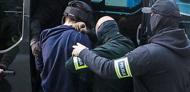 Prokuratura: Mieszko R. usłyszał zarzuty zabójstwa, usiłowania zabójstwa i znieważ-50330